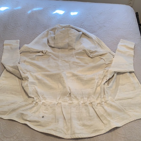 Lululemon hoodie - Picture 7 of 8